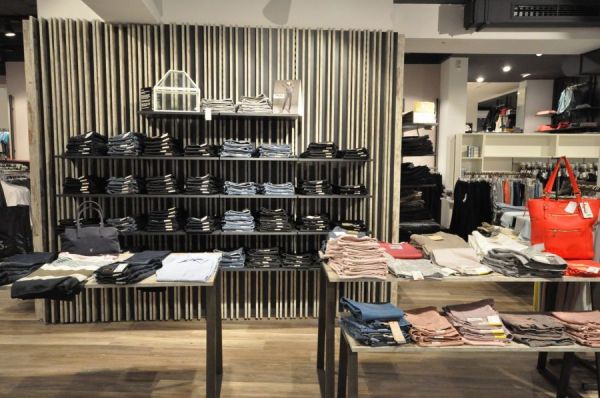 DIPASCH Mode- und Bettenhaus D.P. Schmits GmbH