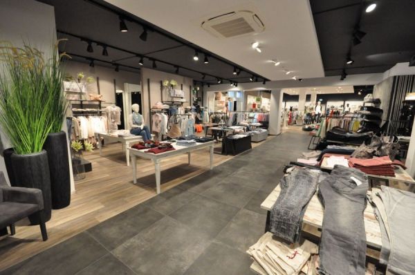 DIPASCH Mode- und Bettenhaus D.P. Schmits GmbH